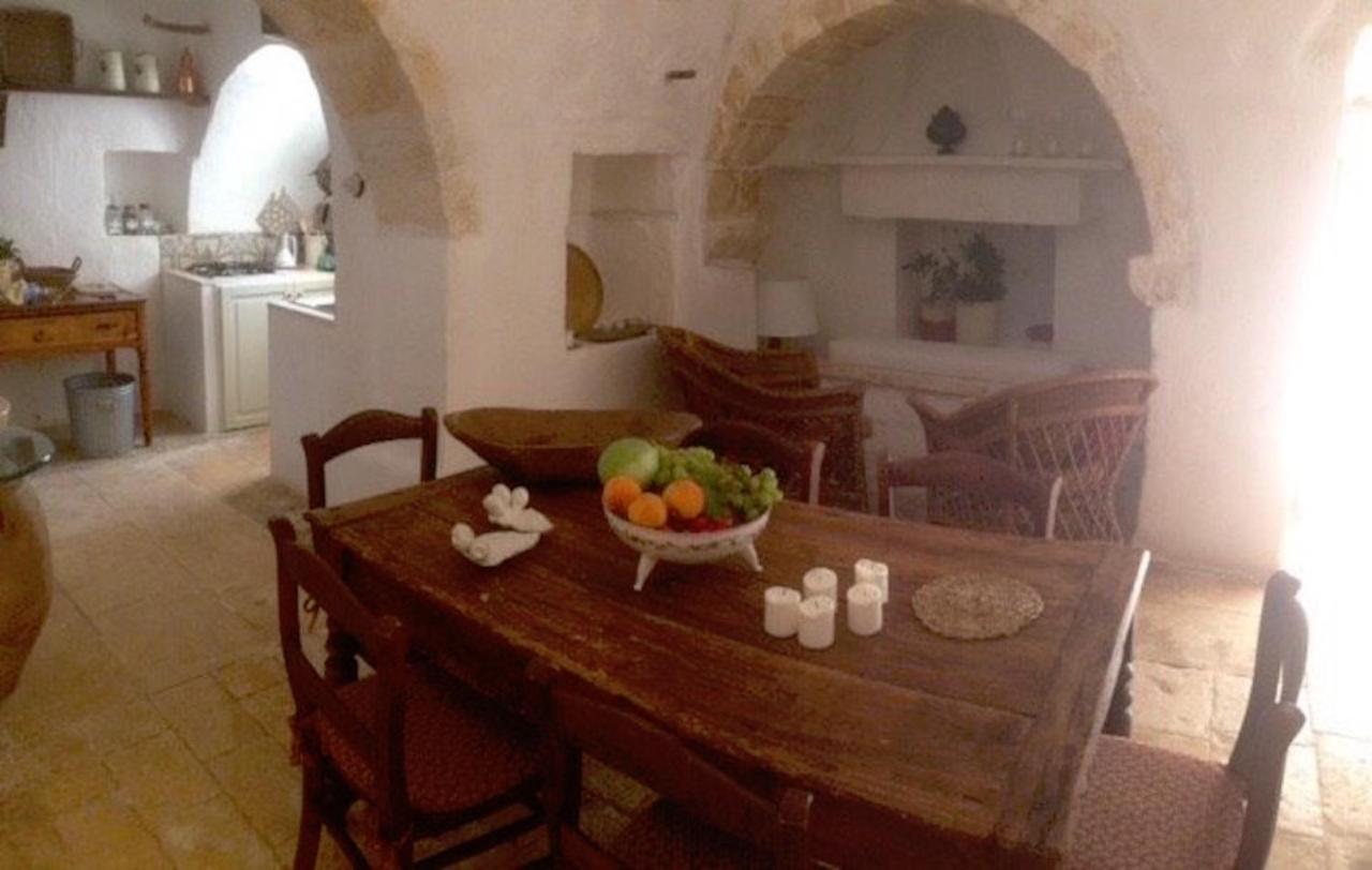 オストゥーニ Borgo Trulli 1789 Bed & Breakfast エクステリア 写真