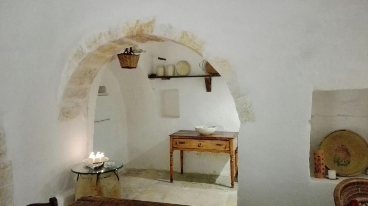 オストゥーニ Borgo Trulli 1789 Bed & Breakfast エクステリア 写真
