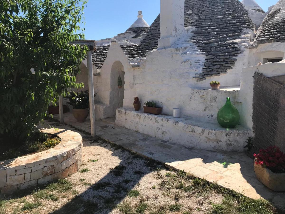 オストゥーニ Borgo Trulli 1789 Bed & Breakfast エクステリア 写真
