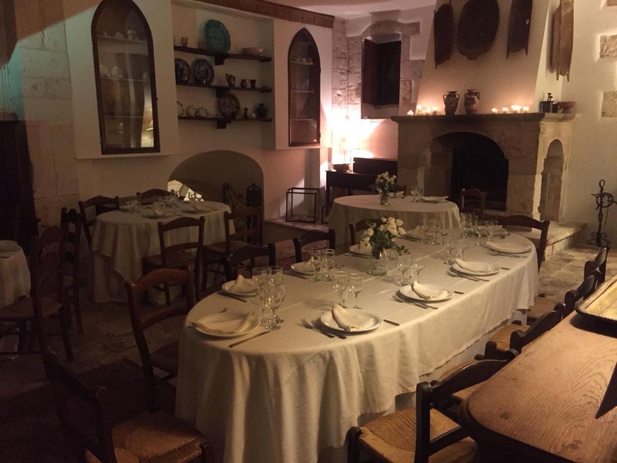オストゥーニ Borgo Trulli 1789 Bed & Breakfast エクステリア 写真