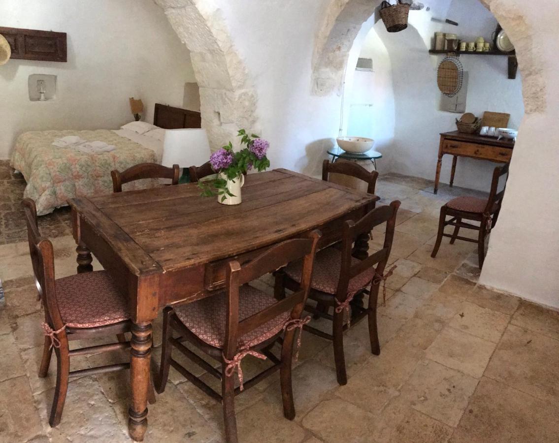 オストゥーニ Borgo Trulli 1789 Bed & Breakfast エクステリア 写真